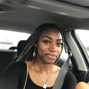 Meet your Posher, Christine